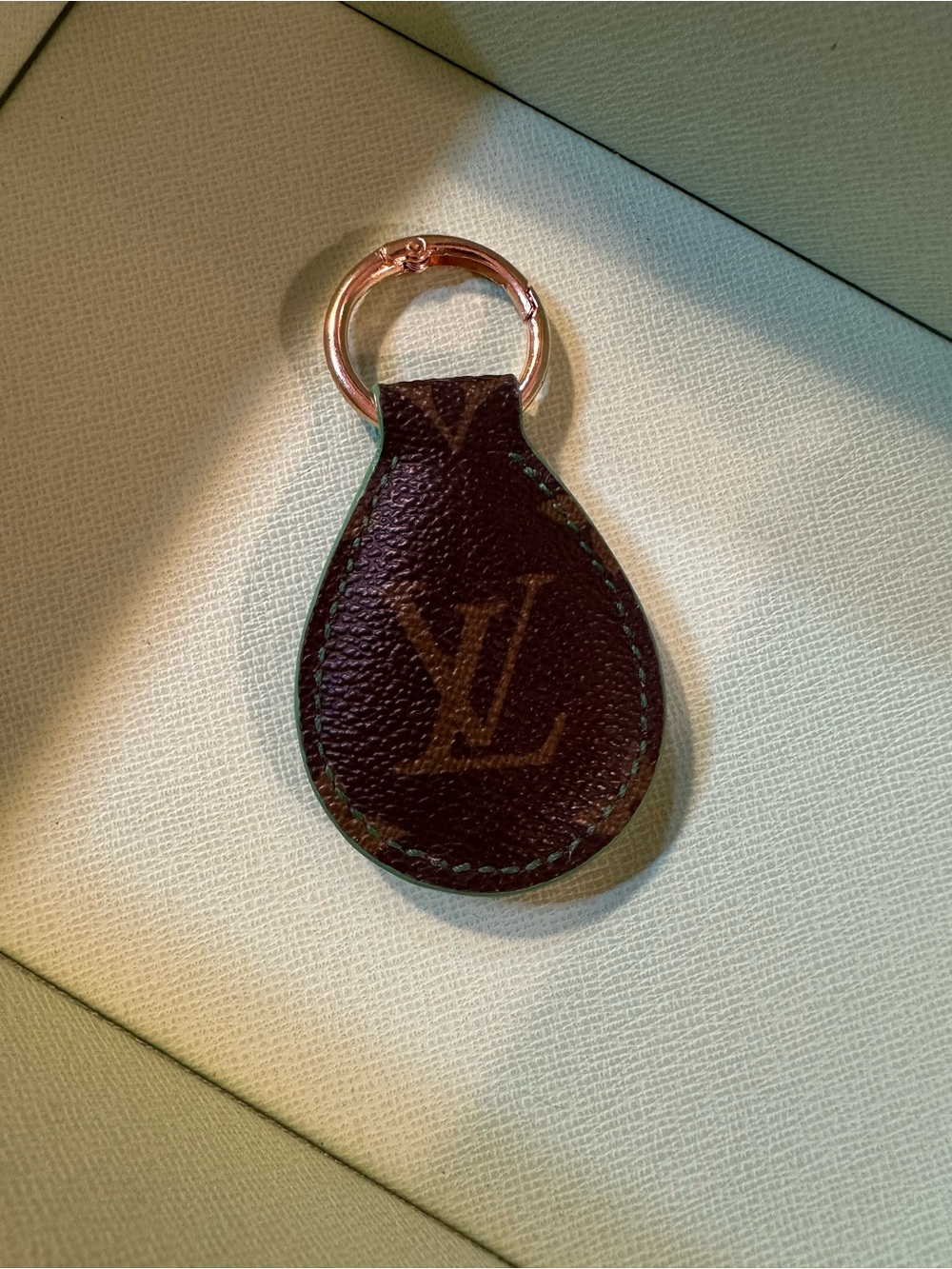 Puffy Leather & Canvas Key Chain in green - Picture 3 of 3